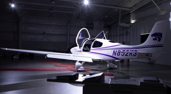 A picture of one of K-State Aviation's aircraft, the Cirrus SR20, exclusively used at K-State's IXD location in the Kansas City metro.