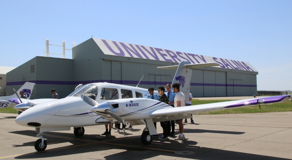 Piper Seminole plane image